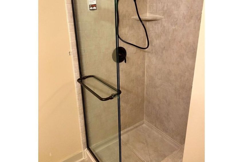 Bath-R-Us-Bathroom-image- -